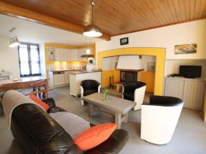 Maisons de vacances Gite Besse, 5 pieces, 6 personnes - FR-1-742-149 : photos des chambres