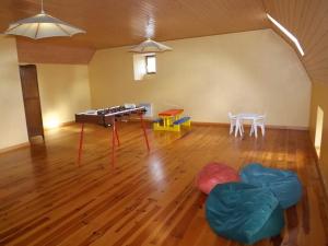 Maisons de vacances Gite Val-d'Arcomie-Saint-Just, 5 pieces, 10 personnes - FR-1-742-226 : photos des chambres