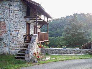 Maisons de vacances Gite Saint-Etienne-de-Maurs, 2 pieces, 3 personnes - FR-1-742-204 : Maison de Vacances