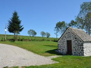 Maisons de vacances Gite Trizac, 5 pieces, 8 personnes - FR-1-742-231 : photos des chambres