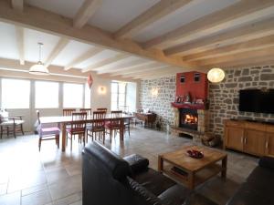 Maisons de vacances Gite Cezens, 5 pieces, 8 personnes - FR-1-742-235 : photos des chambres