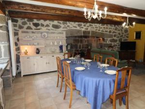 Maisons de vacances Gite Dienne, 4 pieces, 6 personnes - FR-1-742-264 : photos des chambres