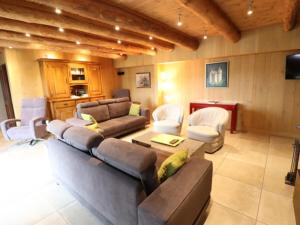 Maisons de vacances Gite Les Ternes, 5 pieces, 8 personnes - FR-1-742-279 : photos des chambres