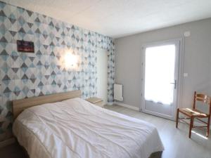 Maisons de vacances Gite Coltines, 3 pieces, 5 personnes - FR-1-742-273 : photos des chambres