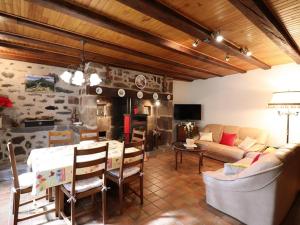 Maisons de vacances Gite Le Fau, 4 pieces, 6 personnes - FR-1-742-448 : photos des chambres