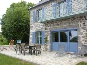 Maison de caractère rénovée avec cheminée, terrasse, jardin et accès aux stations de ski et sites naturels - FR-1-742-480 - Cézens