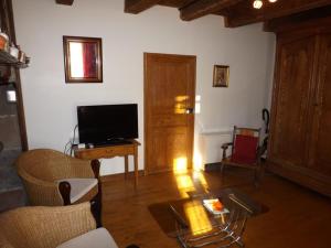 Maisons de vacances Gite Mandailles-Saint-Julien, 3 pieces, 4 personnes - FR-1-742-485 : photos des chambres