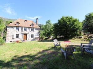 Maisons de vacances Gite Mandailles-Saint-Julien, 3 pieces, 5 personnes - FR-1-742-516 : photos des chambres