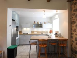 Maisons de vacances Gite Mandailles-Saint-Julien, 6 pieces, 12 personnes - FR-1-742-515 : photos des chambres