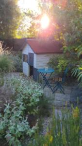 Sejours chez l'habitant Chez Nous dans notre petit jardin : photos des chambres