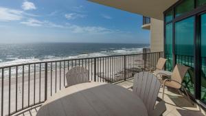 Phoenix West 807 condo