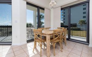 Phoenix VI 6101 condo