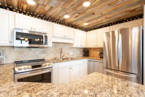 Phoenix X 1503 condo