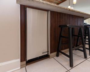 Phoenix X 1503 condo