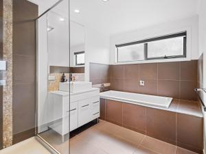 Nautilus by ReadyStay