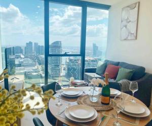 31st Floor! Amazing Sea View 2B2B@Southern Cross