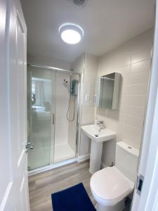 Trade Stays Welcome Secure Parking Large Townhouse Long Stay Savings Available just Ask!