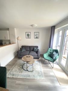 Trade Stays Welcome Secure Parking Large Townhouse Long Stay Savings Available just Ask!