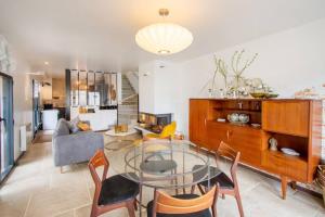 Maisons de vacances Maison chaleureuse en centre village avec cheminee : photos des chambres