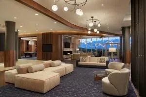 卡尔加里机场万怡酒店 - YYC