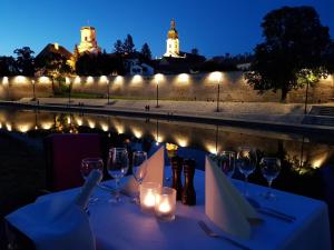 Hotel ICON - 3hvězdičkové hotely ve městě Ráb