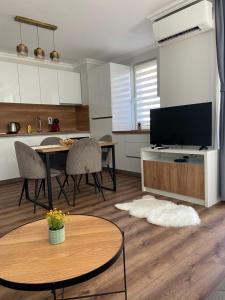 M&M Center Apartment with free parking