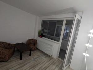 Garsoniera in apartament liber