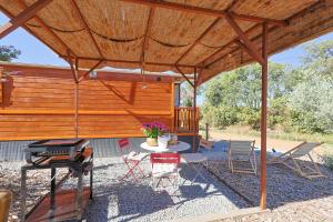 Campings Roulotte au coeur des vignes, Hyeres : photos des chambres