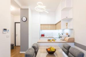 Lux oasis with private parking