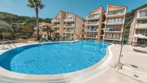 A&A Apartment in Blue Horizon Przno with pool - Vrijesno