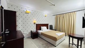 Standard King Single Room room in Royal Prince Hotel