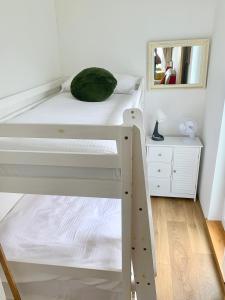 Trevone Bay Seaside Home For 4 - Close To Beach and Padstow