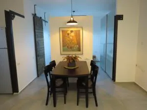 The Ultimate Stay - Kefar Daniyyel