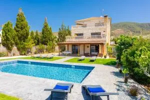 Villa Beach Heaven - Pomos