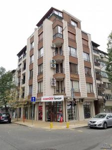 Apartment Corner