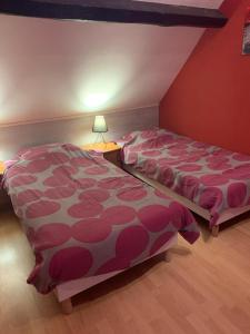 Maisons de vacances Gites de Montvaltin : photos des chambres