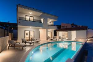 Villa Cascada - 4hvězdičkové hotely ve městě Muntić