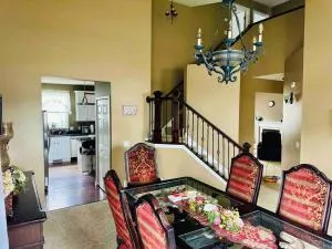 The Falmouth Villa with Peloton Bike - إيدن بريري