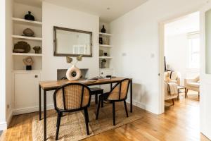 The Broadway Bath - 2 Bedrooms with parking, Central Bath