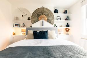 The Broadway Bath - 2 Bedrooms with parking, Central Bath