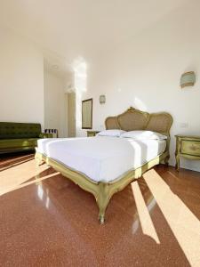 ISOLA - Smart ApartHotel