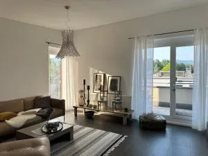 Stilvoll nah am See - Bildstein