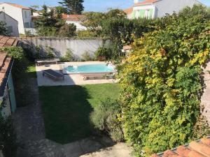 Beautiful villa 4BR with jacuzzi near the beach