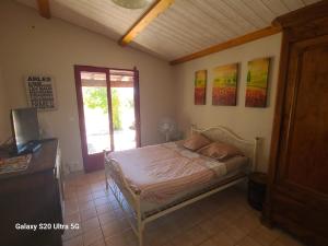 Maisons de vacances Cabanon autonome au milieu des oliviers-T2 a Fontvieille : photos des chambres