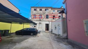 Red blue with private parking and Gray blue apartment