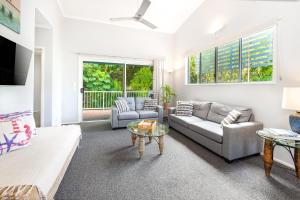 Trinity Beach Resort 2BR Apt, Pools, 500m to beach