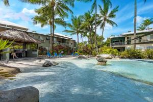 Trinity Beach Resort 2BR Apt, Pools, 500m to beach