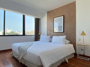 Modern Penthouse & 2BR in Miraflores by Wynwood House