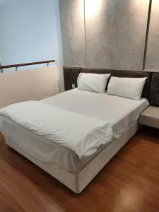2 Rooms Duplex, I Suite i-City, Up to 4 Pax, Free Wi-Fi, Fully Furnish - Teluk Panglima Garang
