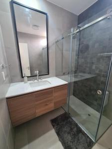 !Miraflores! habitaciones para turistas con baño propio